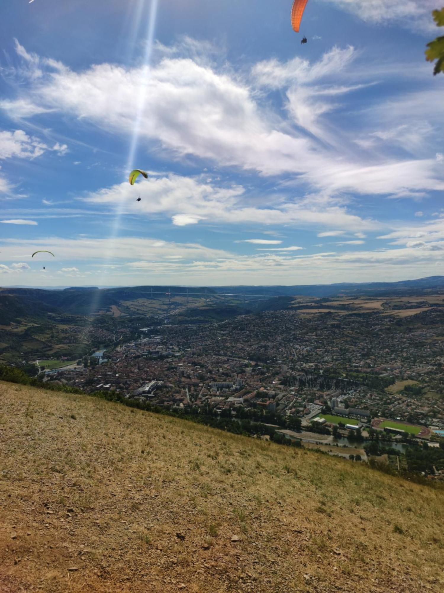 Sous Les Toits De Millau - Appartement Cosy Et Chaleureux Buitenkant foto